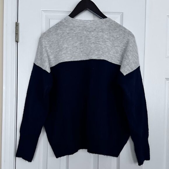 Vince Camuto Extended Shoulder Color Blocked Sweater - Picture 5 of 7